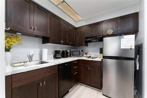 7601 Canada Avenue #408, Orlando FL - photo 8 of 29