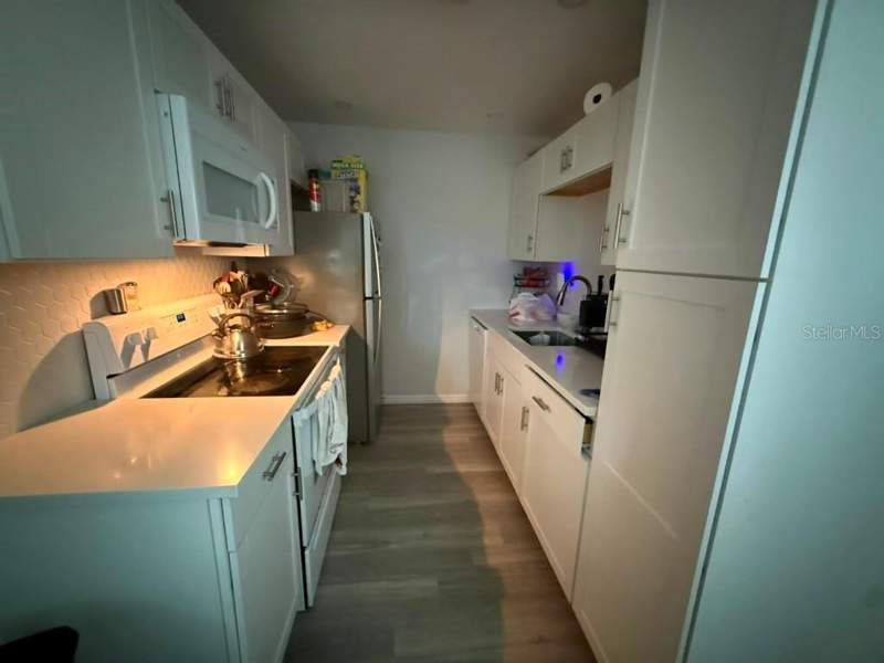 4 bedroom Single Family Residence at 1402 4th Avenue, Ruskin Growers Sub Uni, Ruskin — photo 4