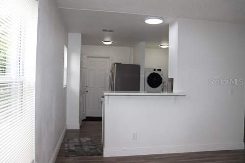 2113 La Due Court, Orlando FL - photo 9 of 37