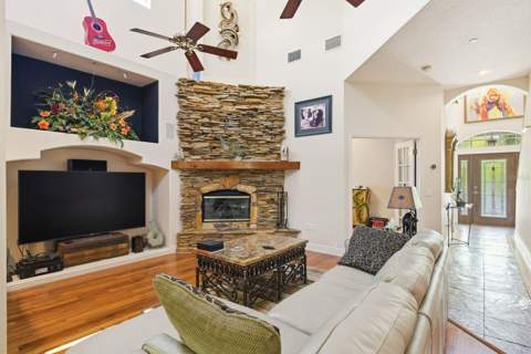 503 Palm Avenue, Palm Harbor FL - photo 15 of 55