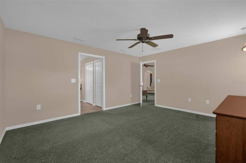 3 bedroom Single Family Residence at 5901 Candle Glow Place, Legacy Of Leesburg, Leesburg — photo 4
