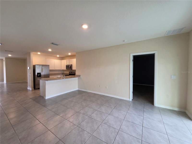 3 bedroom Single Family Residence at 17007 Blister Wing Drive, Southshore Bay, Wimauma — photo 5