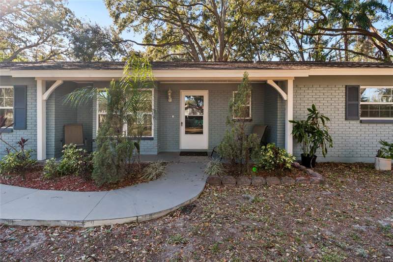 4 bedroom Single Family Residence at 9628 Davis Road, Hampton Oaks, Tampa — photo 2