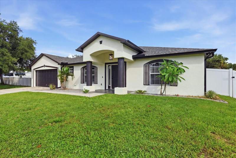 4 bedroom Single Family Residence at 281 Pembroke Drive, Port Charlotte Sec 030, Port Charlotte — photo 2