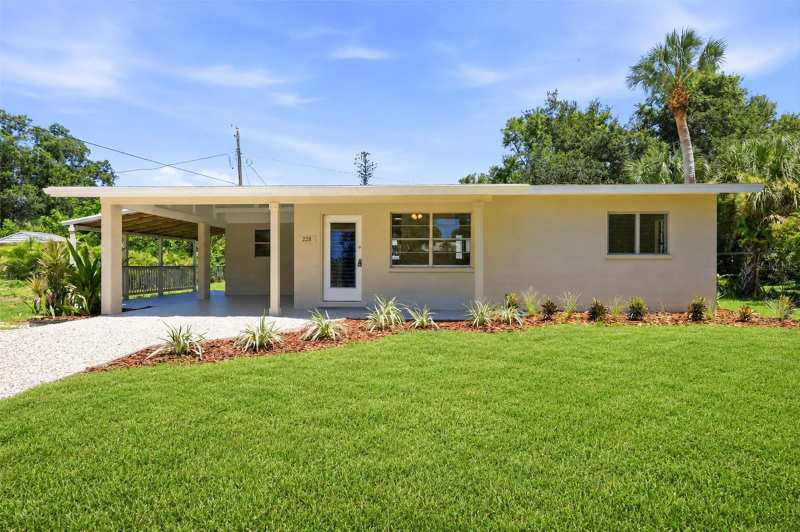 2 bedroom Single Family Residence at 228 Stanford Road, South Venice, Venice — photo 1