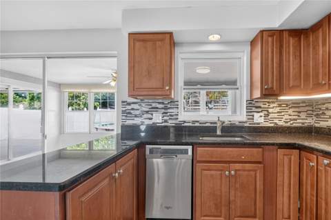 487 Lake Hill Lane, Largo FL - photo 15 of 32