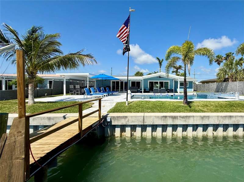 3 bedroom Single Family Residence at 12300 4th Street, Capri Isle Sub, Treasure Island — photo 5