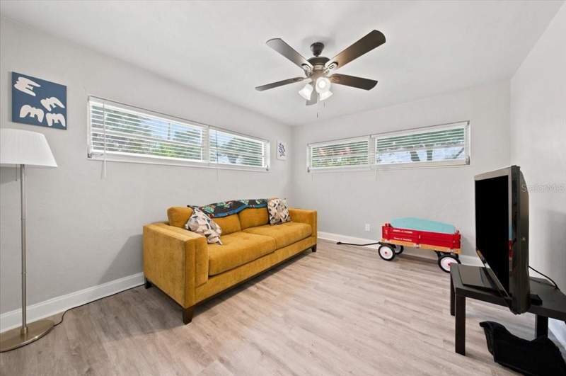 3 bedroom Single Family Residence at 3002 W Marlin Avenue, Asbury Park, Tampa — photo 3