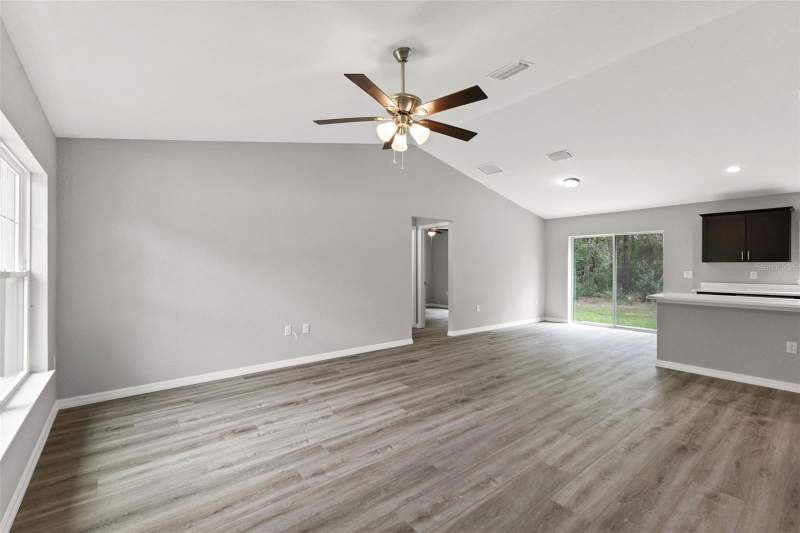 3 bedroom Single Family Residence at 1736 W Hall Place, Citrus Springs, Citrus Springs — photo 2