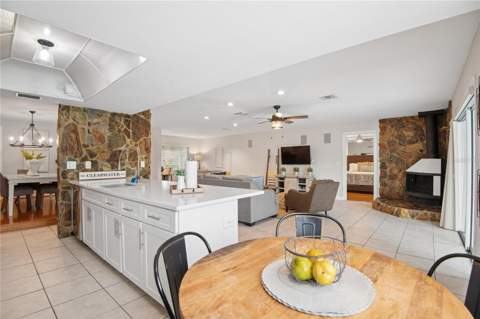 13511 Rustic Pines Boulevard, Seminole FL - photo 8 of 23