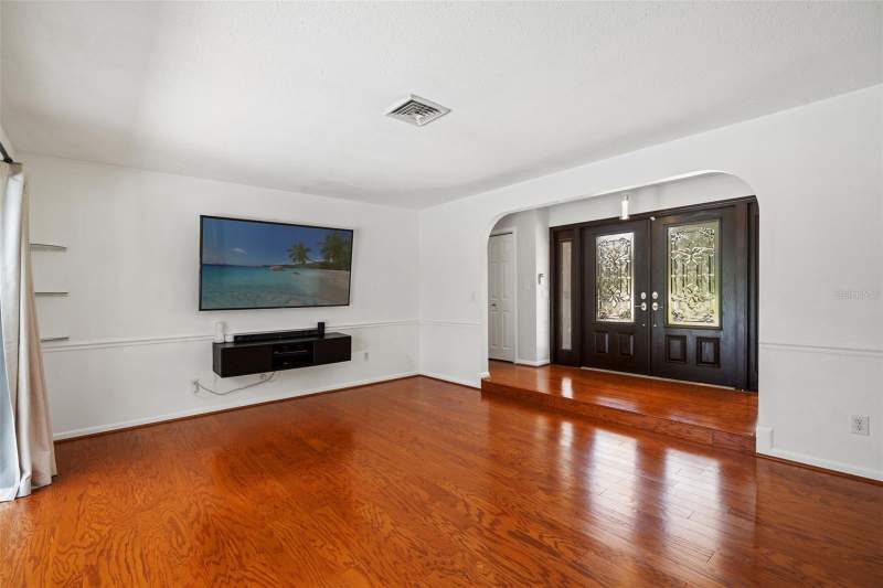 3 bedroom Single Family Residence at 940 Rolling Hills Drive, Westlake Village, Palm Harbor — photo 5