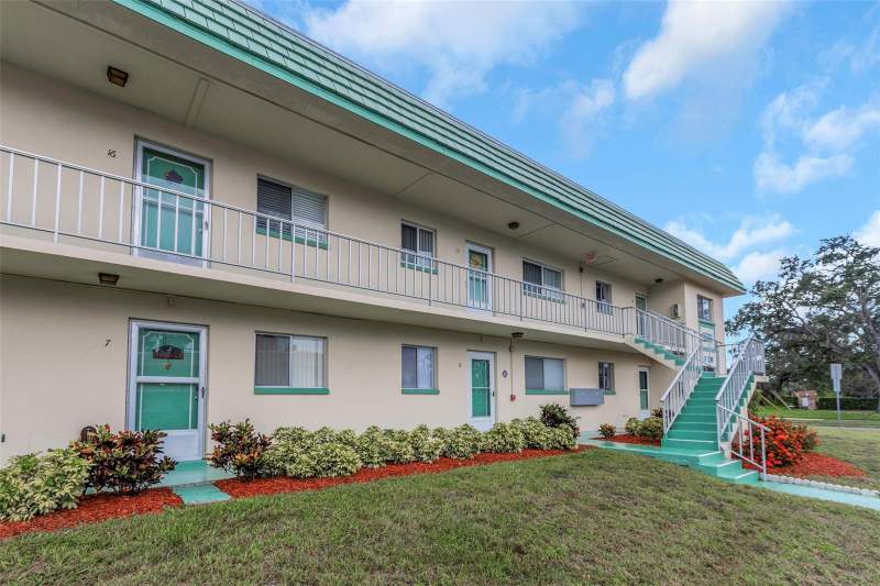 2 bedroom Condominium at 2001 Greenbriar Boulevard #17, Greenbriar Condo, Clearwater — photo 3