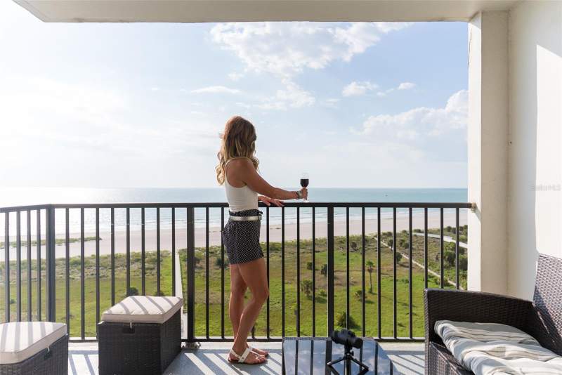 1 bedroom Condominium at 1230 Gulf Blvd #1204, Landmark Towers One, Clearwater — photo 2