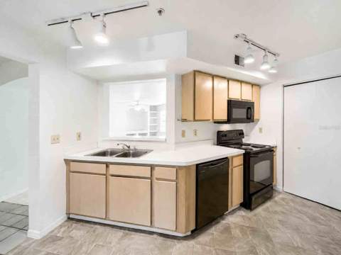 7270 Westpointe Boulevard #910, Orlando FL - photo 13 of 26