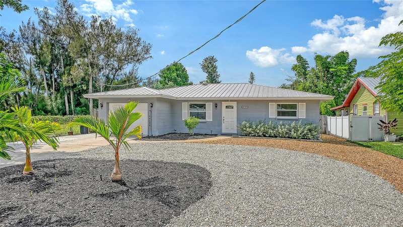 2 bedroom Single Family Residence at 4090 Groveland Avenue, Grove Park, Sarasota — photo 1