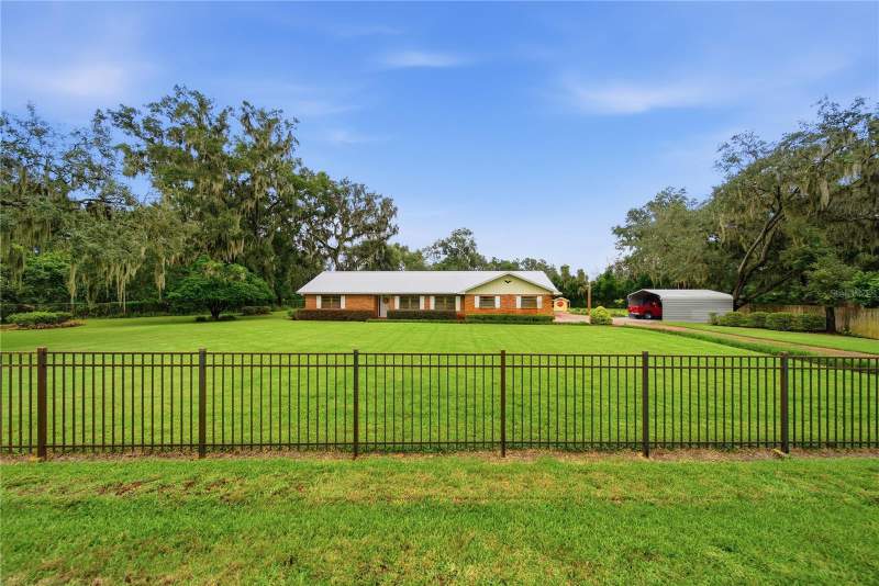 3 bedroom Single Family Residence at 3704 Thonotosassa Road, Unplatted, Plant City — photo 4