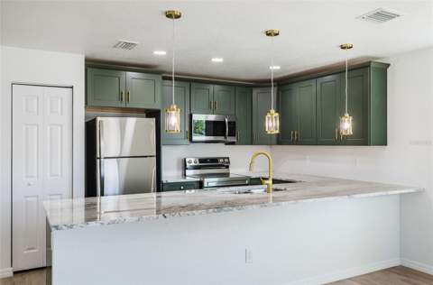 6254 Spinnaker Boulevard, Englewood FL - photo 7 of 34