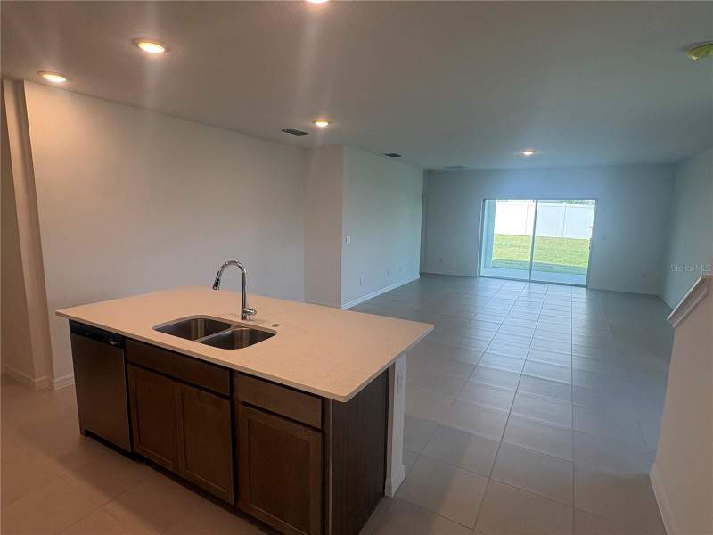 4 bedroom Single Family Residence at 6985 Broad Wing Loop, Eagletail Landing - Ph 1, Howey In The Hills — photo 4