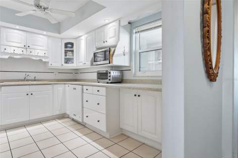 5130 Brittany Drive #1002, St Petersburg FL - photo 6 of 52