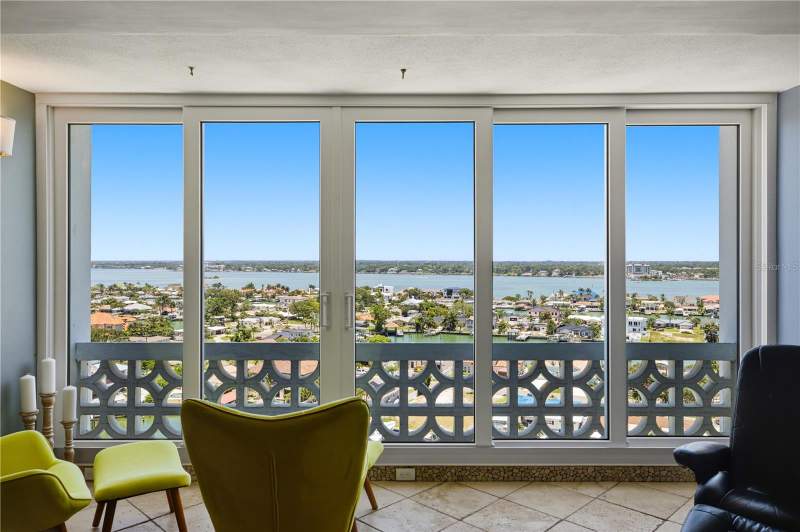 2 bedroom Condominium at 31 Island Way #1404, Horizon House Co-Op, Clearwater — photo 4