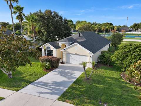 2813 Mayflower Loop, golf community for sale in Clermont