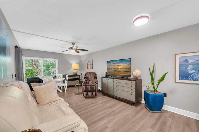 1 bedroom Condominium at 2209 BELLEAIR ROAD #C3, CHATEAU BELLEAIR CONDO, CLEARWATER — photo 3