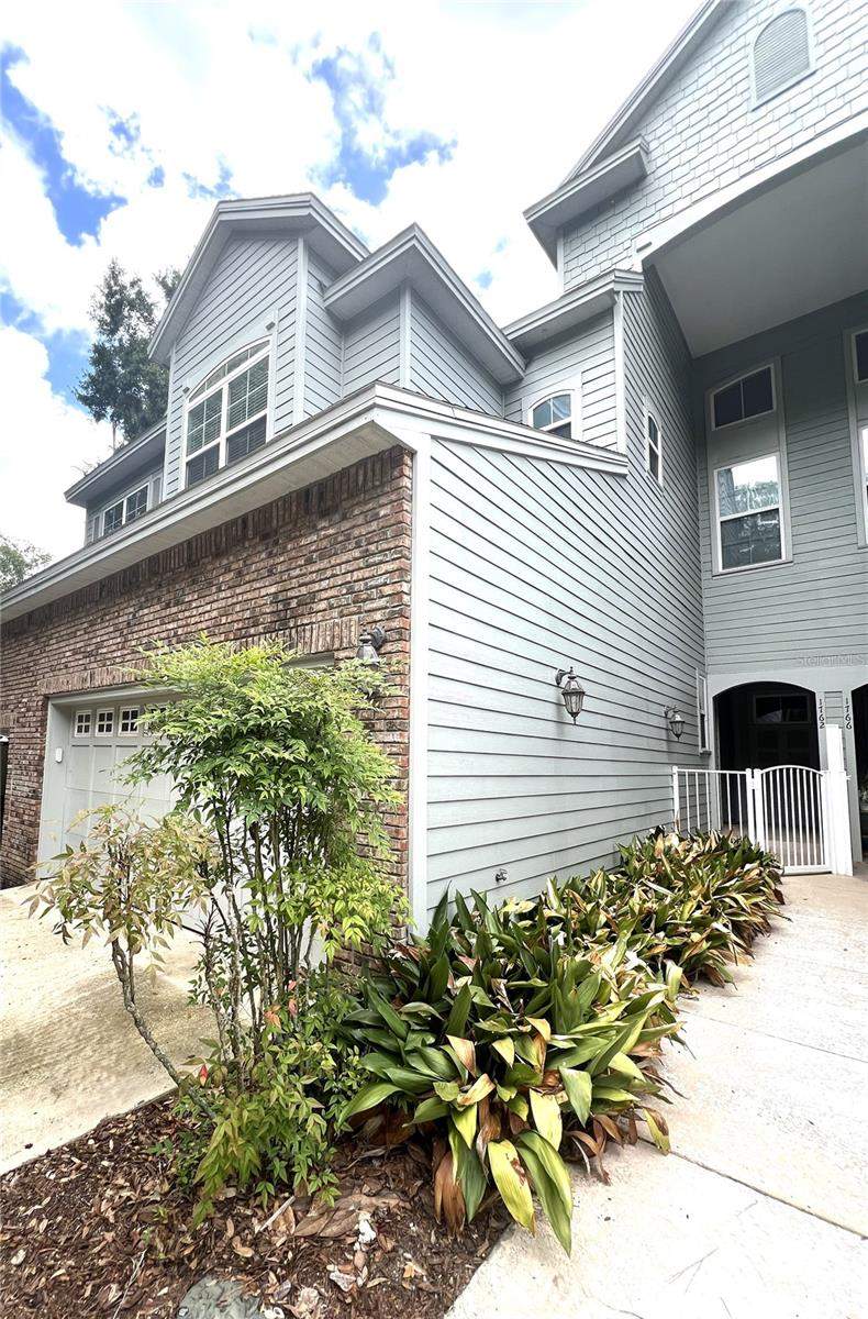 3 bedroom Condominium at 1762 NW 34th Street #2, Greenbriar Terrace, Gainesville — photo 2