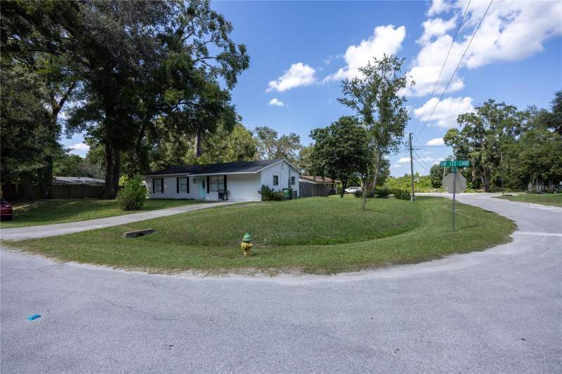 3 bedroom Single Family Residence at 15872 SW 133rd Lane, Archer Woods, Archer — photo 5