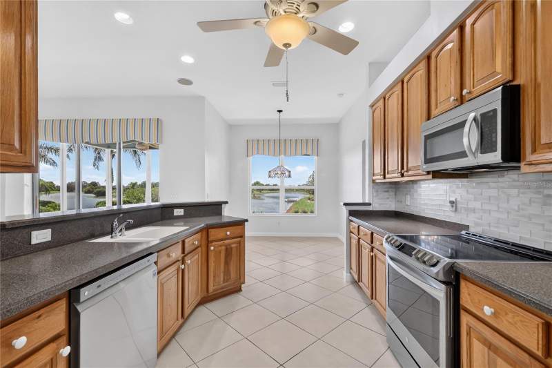 3 bedroom Single Family Residence at 7887 Crosswinds Way, Lakes/Mount Dora Ph 02, Mount Dora — photo 4