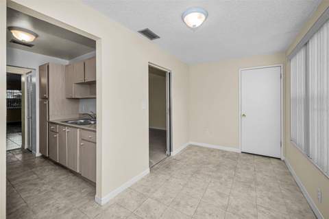 5750 80th Street #D101, St Petersburg FL - photo 12 of 27