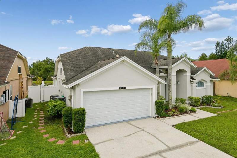 4 bedroom Single Family Residence at 9334 Pontiac Drive, Fawn Ridge Village H Unit No 2, Tampa — photo 4