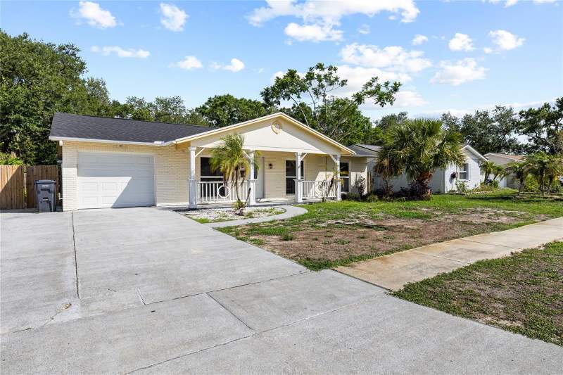 4 bedroom Single Family Residence at 7221 Northbridge Boulevard, Townn Country Park Unit 36, Tampa — photo 3