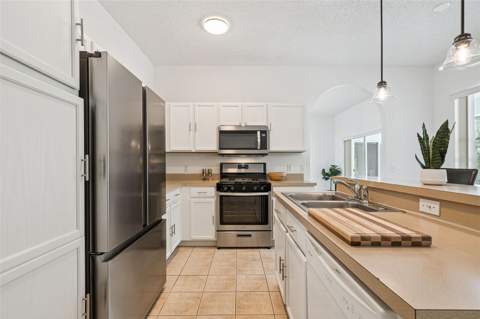 2529 Jasmine Trace Drive, Kissimmee FL - photo 16 of 52