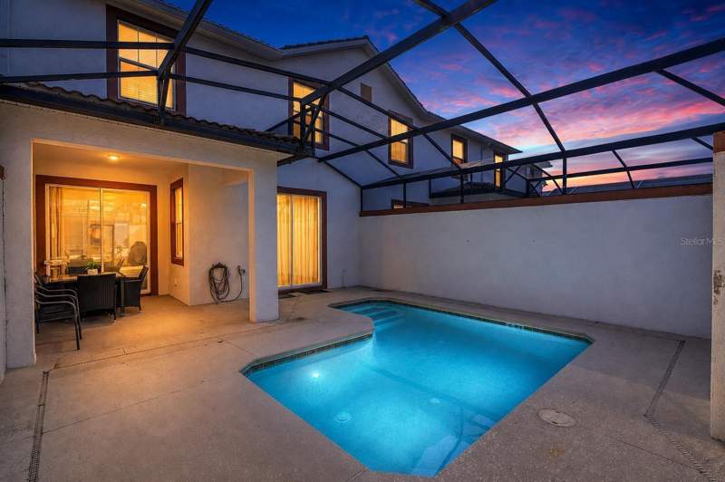 4 bedroom Townhouse at 3080 Juliet Drive, Storey Lake Ph 2, Kissimmee — photo 2