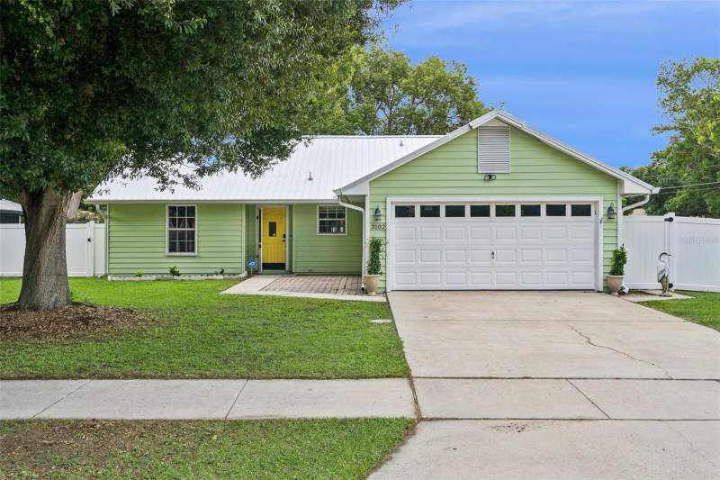 3 bedroom Single Family Residence at 3102 Garden Court, The Gardens, St Cloud — photo 2