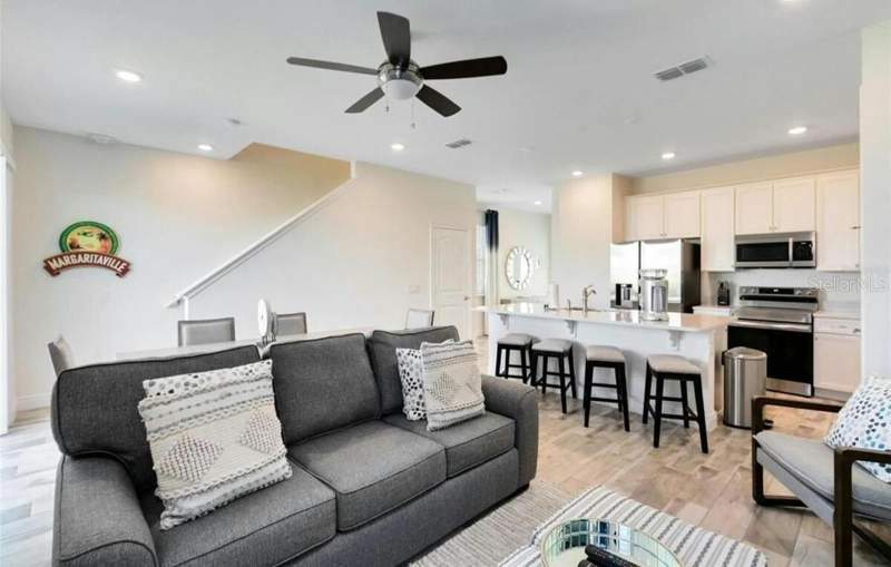4 bedroom Townhouse at 3157 Caribbean Soul Drive, Rolling Oaks Ph 7, Kissimmee — photo 2
