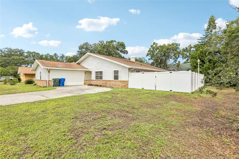 3 bedroom Single Family Residence at 700 13th Court, Moss Ridge, Largo — photo 3