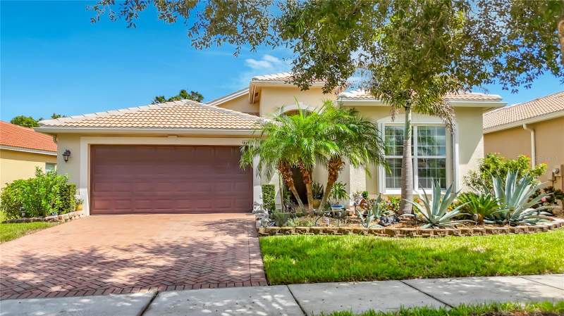 2 bedroom Single Family Residence at 16144 Coquina Bay Lane, 9WH | Valencia Lakes Tract J Phase 2, Wimauma — photo 2