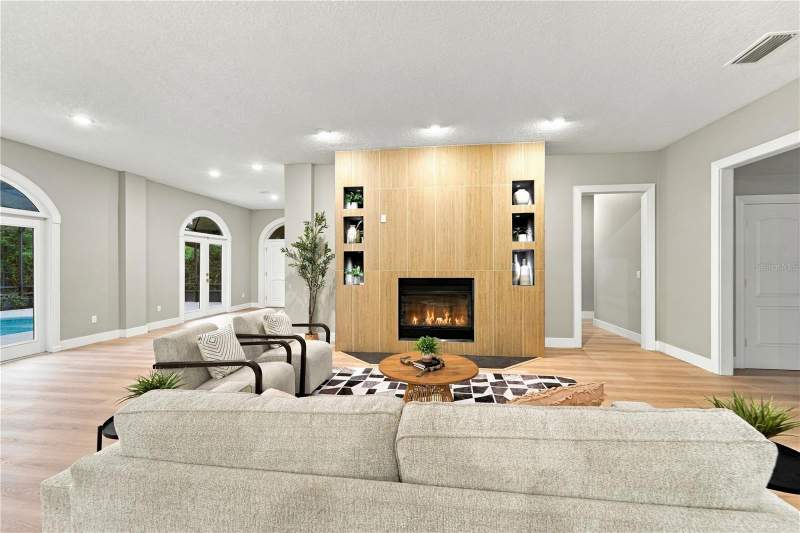 5 bedroom Single Family Residence at 1055 Edmiston Place, Markham Meadows, Longwood — photo 5