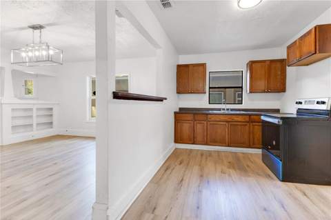 1029 Colyer Street, Orlando FL - photo 7 of 33