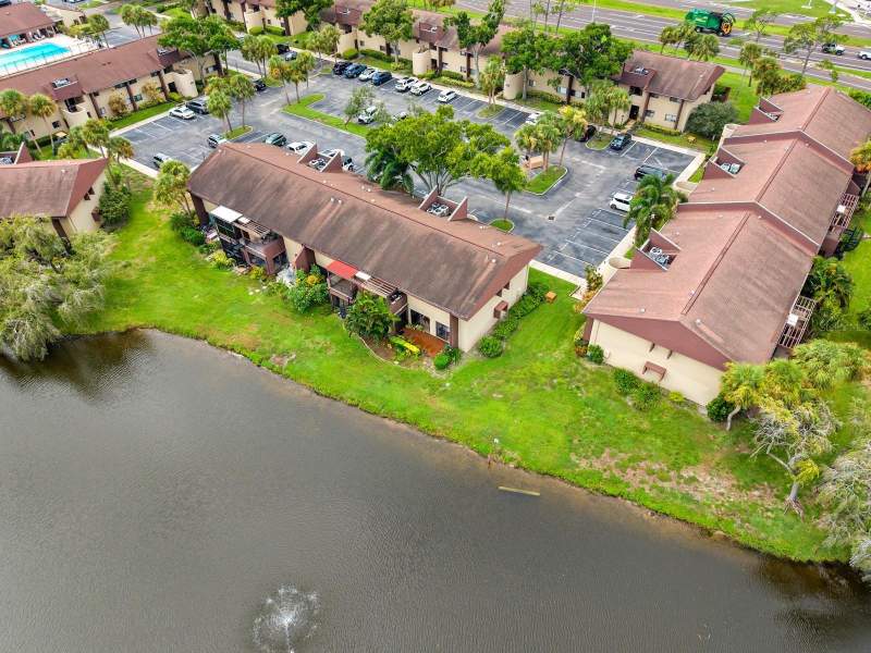 3 bedroom Condominium at 875 S Village Drive #101, Village Lake Condo, St Petersburg — photo 4