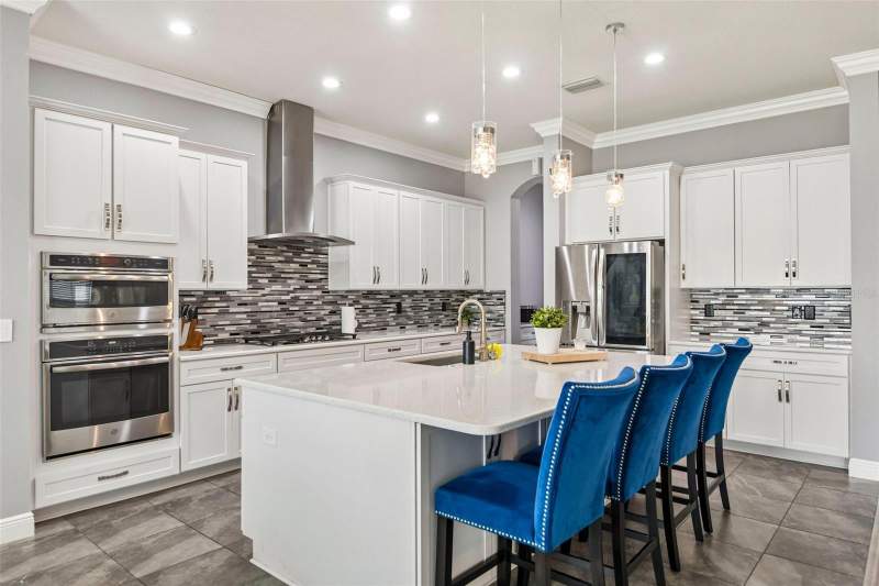 5 bedroom Single Family Residence at 19529 Hayden Lake Court, Lakeshore Ranch Ph I, Land O Lakes — photo 2