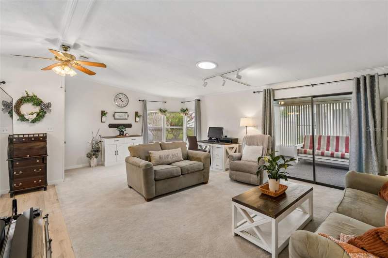 2 bedroom Manufactured Home at 25201 Clifford, Plantation At Leesburg, Leesburg — photo 4