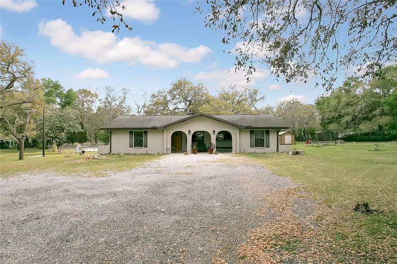 3 bedroom Single Family Residence at 3116 E Buck, Deerwood, Inverness — photo 1