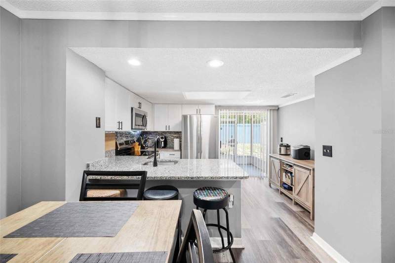 2 bedroom Townhouse at 3350 Fox Hunt Drive, Fox Chase Twnhms, Palm Harbor — photo 3