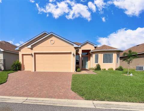 1124 Sawgrass Drive, golf community for sale in Winter Haven