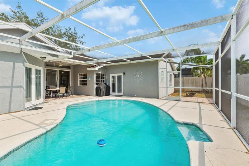 4 bedroom Single Family Residence at 1690 Winners Circle, Harbor Woods North, Tarpon Springs — photo 2