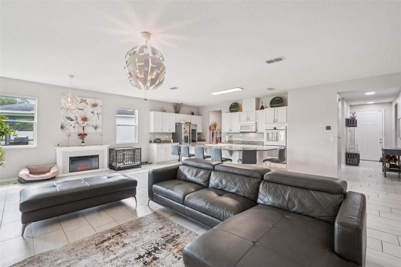 3 bedroom Single Family Residence at 4569 Baler Trails Drive, Gramercy Farms Ph 3, St Cloud — photo 2
