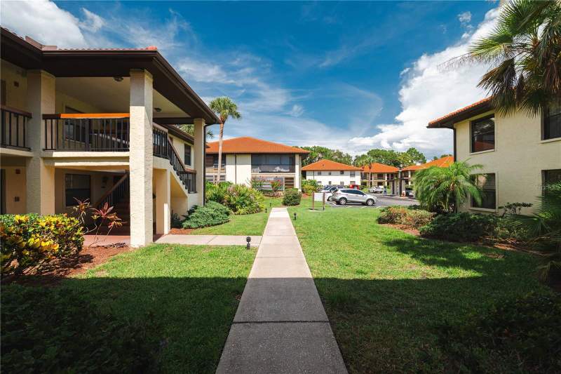 2 bedroom Condominium at 1109 Hammock Pine Boulevard, Hammock Pine Village, Clearwater — photo 2