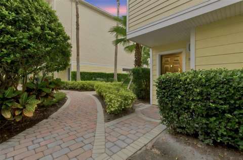 9801 Meadow Field Circle, home for sale in Tampa 33626